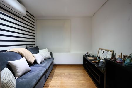 Apartamento à venda com 126m², 3 quartos e 3 vagas Apartamento à venda com 126m², 3 quartos e 3 vagasSala de TV