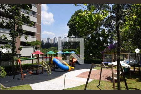 Apartamento à venda com 126m², 3 quartos e 3 vagas Apartamento à venda com 126m², 3 quartos e 3 vagasÁrea comum - Playground