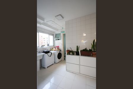 Apartamento à venda com 126m², 3 quartos e 3 vagas Apartamento à venda com 126m², 3 quartos e 3 vagasÁrea de Serviço