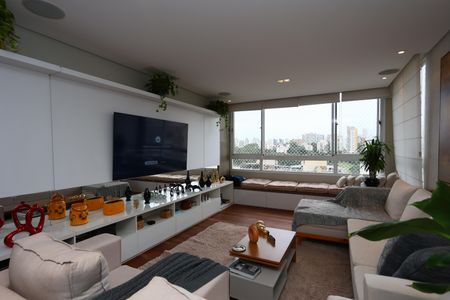 Apartamento à venda com 126m², 3 quartos e 3 vagas Apartamento à venda com 126m², 3 quartos e 3 vagasSala