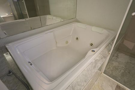 Apartamento à venda com 126m², 3 quartos e 3 vagas Apartamento à venda com 126m², 3 quartos e 3 vagasBanheiro da Suíte