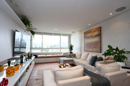 Apartamento à venda com 126m², 3 quartos e 3 vagas Apartamento à venda com 126m², 3 quartos e 3 vagasSala