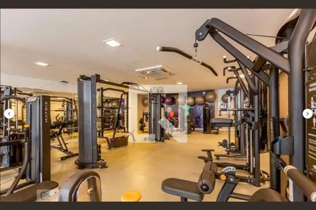 Apartamento à venda com 126m², 3 quartos e 3 vagas Apartamento à venda com 126m², 3 quartos e 3 vagasÁrea comum - Academia