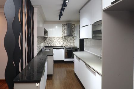 Apartamento à venda com 105m², 3 quartos e 2 vagasCozinha - Armários