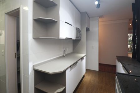 Apartamento à venda com 105m², 3 quartos e 2 vagasCozinha - Armários