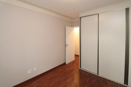 Apartamento à venda com 105m², 3 quartos e 2 vagasQuarto 2