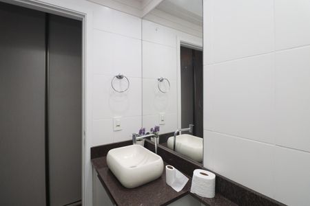 Apartamento à venda com 105m², 3 quartos e 2 vagasBanheiro da Suíte