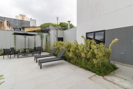 Apartamento à venda com 34m², 1 quarto e sem vaga Apartamento à venda com 34m², 1 quarto e sem vagaÁrea comum - Piscina