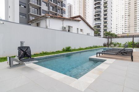 Apartamento à venda com 34m², 1 quarto e sem vaga Apartamento à venda com 34m², 1 quarto e sem vagaÁrea comum - Piscina