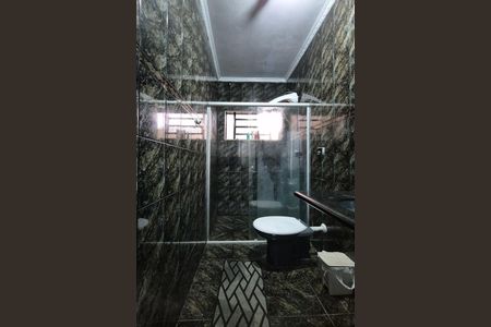 Casa à venda com 250m², 4 quartos e 1 vaga Casa à venda com 250m², 4 quartos e 1 vagaBanheiro