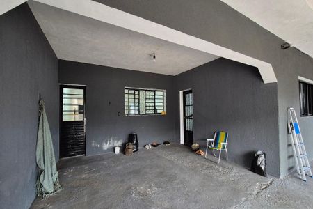 Casa à venda com 250m², 4 quartos e 1 vaga Casa à venda com 250m², 4 quartos e 1 vagaGaragem