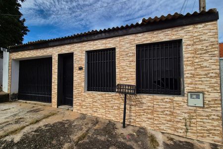 Casa à venda com 250m², 4 quartos e 1 vaga Casa à venda com 250m², 4 quartos e 1 vagaFachada do Prédio
