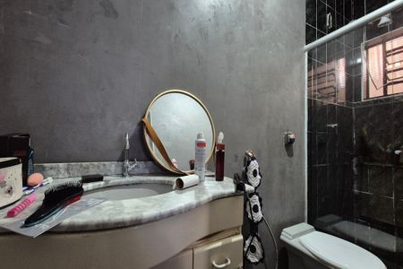 Casa à venda com 250m², 4 quartos e 1 vaga Casa à venda com 250m², 4 quartos e 1 vagaBanheiro da Suíte