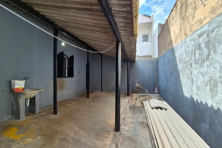 Casa à venda com 250m², 4 quartos e 1 vaga Casa à venda com 250m², 4 quartos e 1 vagaÁrea de Serviço