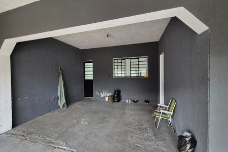 Casa à venda com 250m², 4 quartos e 1 vaga Casa à venda com 250m², 4 quartos e 1 vagaGaragem