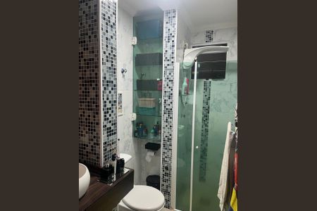 Banheiro de apartamento à venda com 2 quartos, 76m² em Jardim do Vovô, Campinas