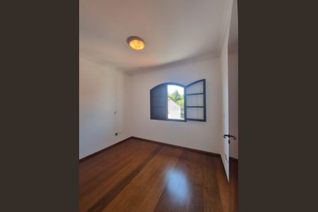 Casa à venda com 219m², 3 quartos e 5 vagasQuarto