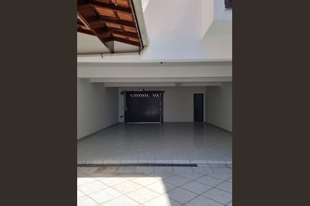 Casa à venda com 219m², 3 quartos e 5 vagasGaragem