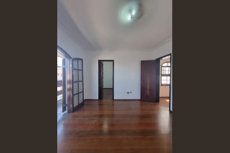 Casa à venda com 219m², 3 quartos e 5 vagasQuarto