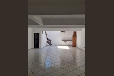 Casa à venda com 219m², 3 quartos e 5 vagasGaragem
