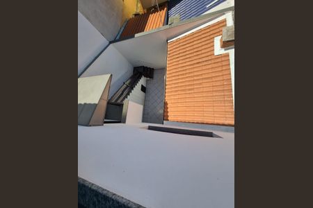Casa à venda com 219m², 3 quartos e 5 vagasVaranda