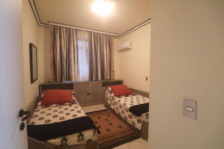 Apartamento para alugar com 480m², 6 quartos e 2 vagas Apartamento para alugar com 480m², 6 quartos e 2 vagasQuarto 2