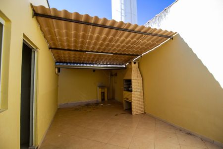 Casa para alugar com 120m², 3 quartos e 2 vagasQuintal