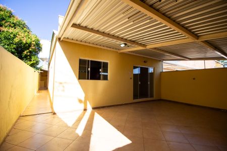 Casa para alugar com 120m², 3 quartos e 2 vagasQuintal