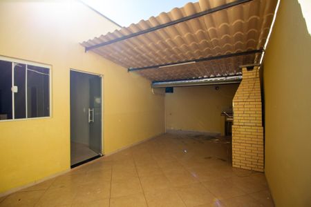 Casa para alugar com 120m², 3 quartos e 2 vagasQuintal