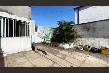 Casa à venda com 150m², 5 quartos e 1 vagaQuintal