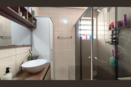 Casa à venda com 150m², 5 quartos e 1 vagaBanheiro