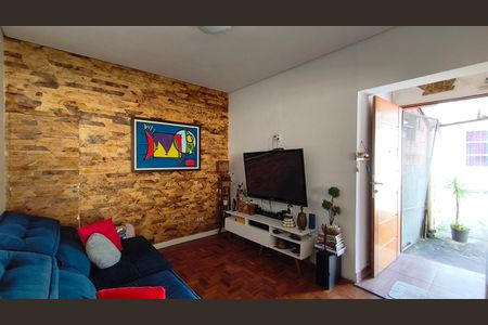 Casa à venda com 150m², 5 quartos e 1 vagaSala