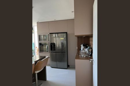 Apartamento à venda com 267m², 4 quartos e 4 vagas Apartamento à venda com 267m², 4 quartos e 4 vagasFoto 16