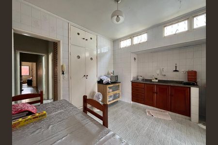 Casa para alugar com 350m², 4 quartos e 4 vagasCozinha