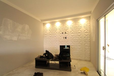 Casa para alugar com 2 quartos, 159m² em Jardim J S Carvalho, Sorocaba