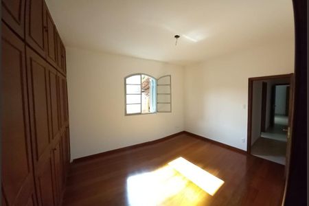 Casa à venda com 3 quartos, 213m² em Boa Vista, Belo Horizonte