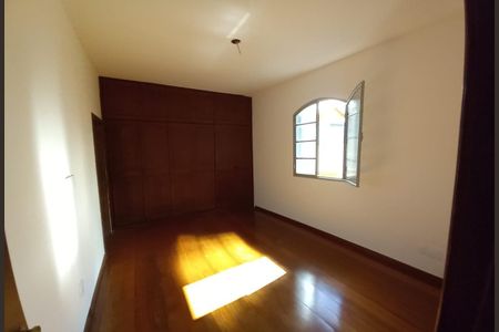 Casa à venda com 3 quartos, 213m² em Boa Vista, Belo Horizonte