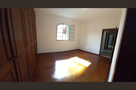 Casa à venda com 3 quartos, 213m² em Boa Vista, Belo Horizonte