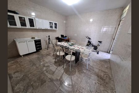 Casa à venda com 3 quartos, 250m² em Pirajá, Belo Horizonte