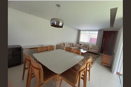 Apartamento à venda com 255m², 4 quartos e 6 vagas