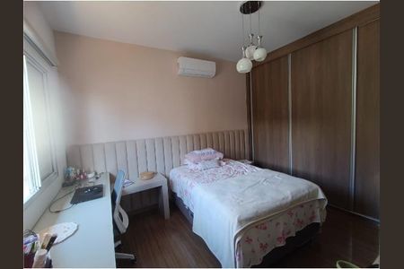 Apartamento à venda com 255m², 4 quartos e 6 vagas