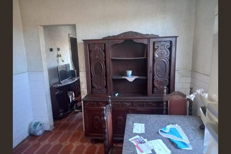 Casa à venda com 3 quartos, 360m² em Pirajá, Belo Horizonte