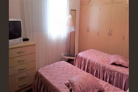 Casa à venda com 3 quartos, 240m² em Mirandópolis, São Paulo