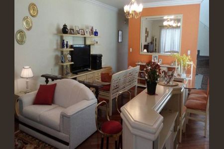 Casa à venda com 3 quartos, 240m² em Mirandópolis, São Paulo