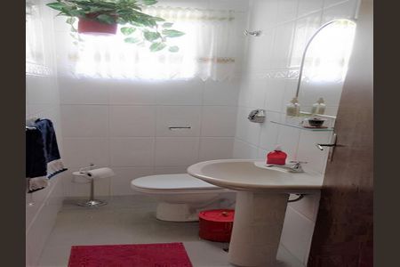 Casa à venda com 3 quartos, 240m² em Mirandópolis, São Paulo