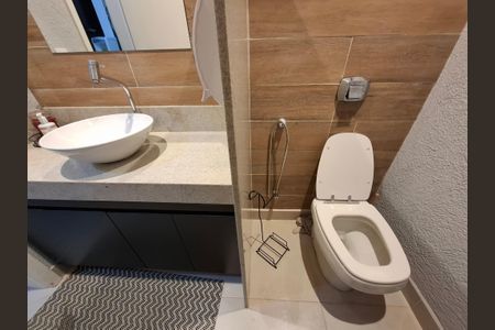 Apartamento à venda com 120m², 2 quartos e sem vagaBanheiros