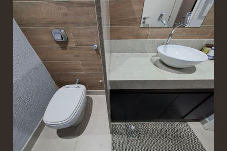 Apartamento à venda com 120m², 2 quartos e sem vagaBanheiros