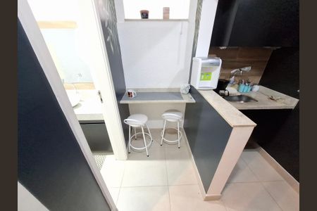 Apartamento à venda com 120m², 2 quartos e sem vagaCozinha 