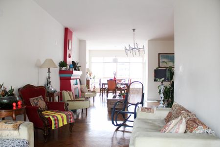 Apartamento à venda com 242m², 3 quartos e 1 vaga