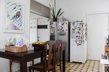 Apartamento à venda com 242m², 3 quartos e 1 vaga